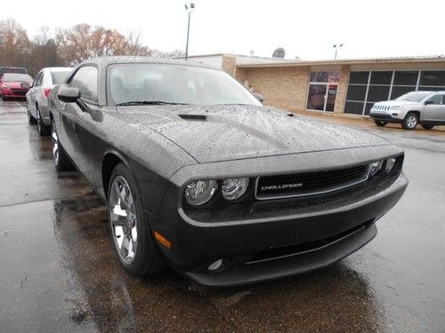 New 2013 dodge challenger sxt plus msrp $33815