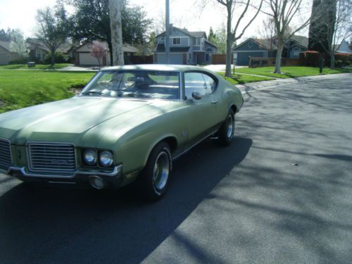 1972 oldsmobile cutlass, 2 door,350,original 3 speed manuel,42 k original miles!