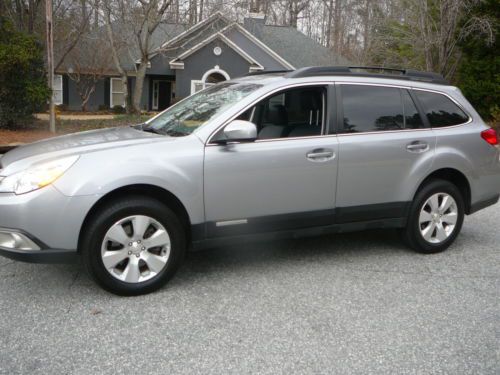 2010 subaru outback limited 6 cyl 3.6 l navigation clean carfax new michelins