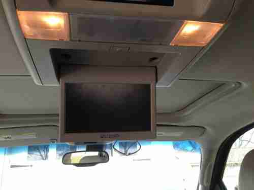 2007 Chevrolet Suburban 1500 LTZ Sport Utility 4-Door 5.3L, US $23,500.00, image 9