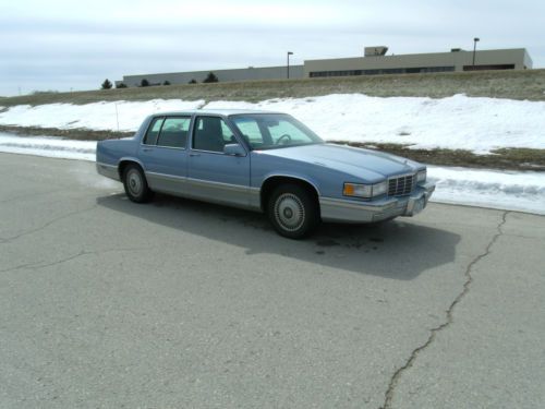 1992 cadillac deville base sedan 4-door 4.9l