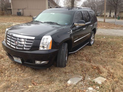 2010 cadillac escalade base sport utility 4-door 6.2l