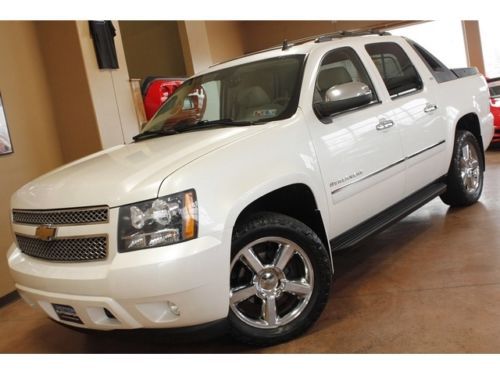 2011 chevrolet avalanche ltz 4x4 automatic 4-door truck