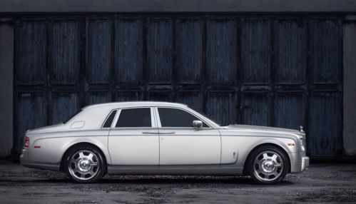 2005 rolls-royce phantom silver beautiful