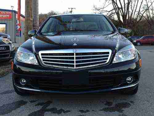 Mercedes-Benz C 300 No Reserve 35k Miles Runs and drives like new NR Black, image 3