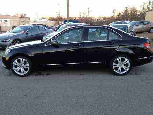 Mercedes-Benz C 300 No Reserve 35k Miles Runs and drives like new NR Black, image 5