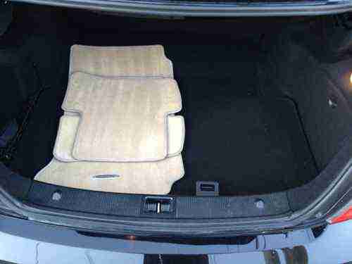 Mercedes-Benz C 300 No Reserve 35k Miles Runs and drives like new NR Black, image 18