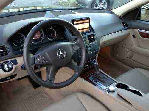Mercedes-Benz C 300 No Reserve 35k Miles Runs and drives like new NR Black, image 19