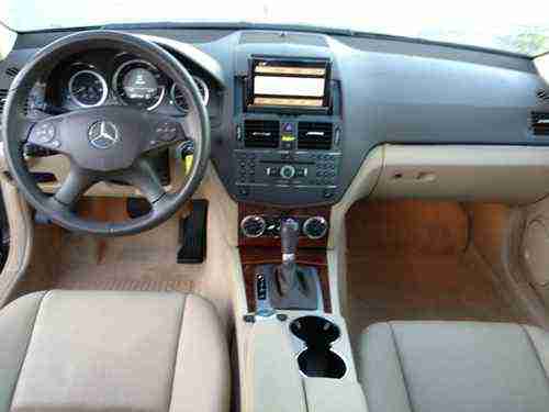 Mercedes-Benz C 300 No Reserve 35k Miles Runs and drives like new NR Black, image 21