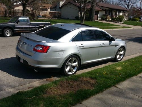 2010 ford taurus sho sedan 4-door 3.5l