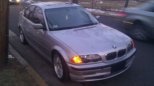 2000 bmw 328i base sedan 4-door 2.8l 5 speed manual low reserv!!!