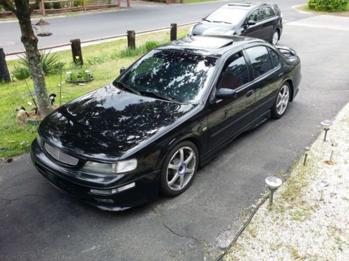 1996 nissan maxima se sedan 4-door 3.0l