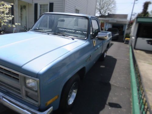 1985 Chevrolet C10 Pickup, image 2
