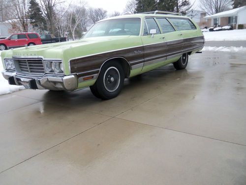 1973 chrysler town &amp; country wagon rare color