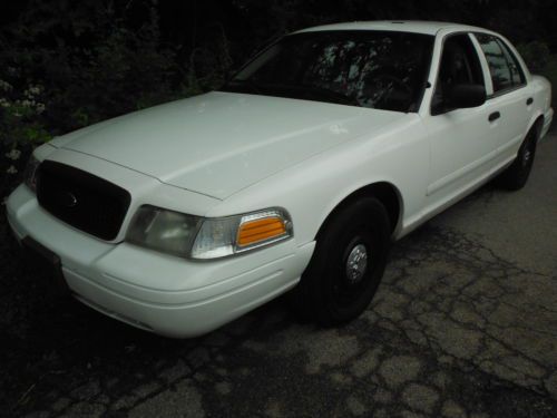 2004 ford crownvictoria police interceptor 4dr 4.6ltr 8cyl w/coldairconditioning