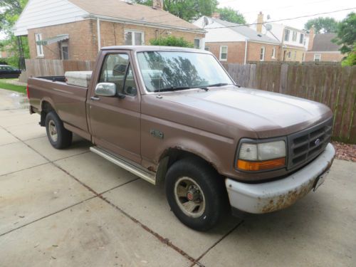 1992 Ford F-150 Custom Standard Cab Pickup 2-Door 4.9L Auto Trans. 133" WB, image 2