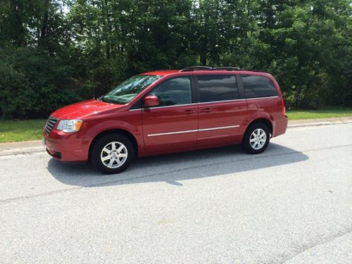 2009 chrysler town &amp; country leather tv/dvd power gate