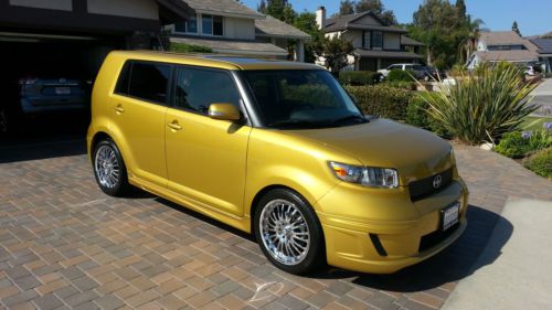 2008 scion xb limited edition in gold color - only 2500 units in america