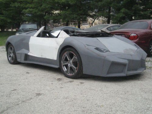 Replica kit makes 2008 lamborghini reventon roadster