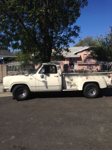 Dodge custom 200 truck