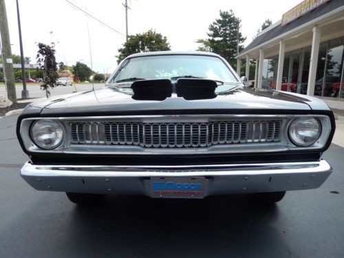 1972 Plymouth Duster Factory black 340 buckets with console Mopar Muscle, image 3