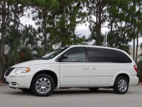 Chrysler town &amp; country lwb limited * no reserve one owner 36k miles florida