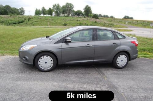 2013 ford focus se sedan 4cyl auto 5k miles like new used full power