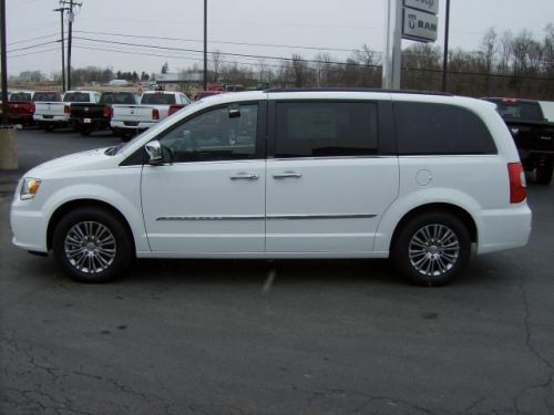 2014 chrysler town & country touring-l