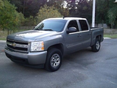 2007 chevrolet silverado 1500 lt crew cab, low miles, extra options