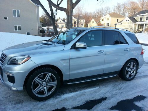 Mercedes-benz 2012 ml63 amg, in mint condition and very low miles!