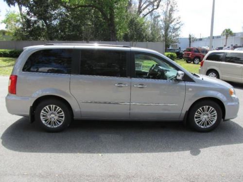 2014 chrysler town & country touring-l