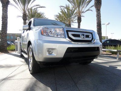 Ex-l w/nav suv 3.5l clean carfax excellent condition smoke free low miles