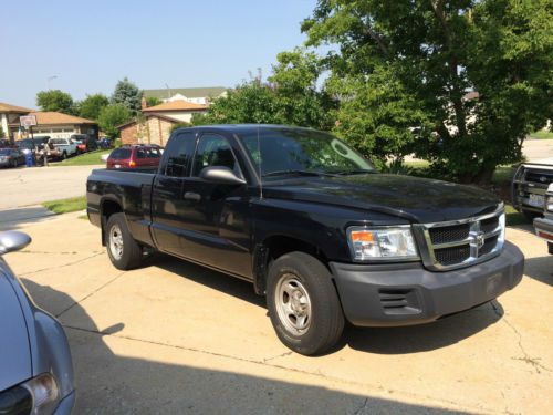 2008 dodge dakota st ext cab pickup truck. 2wd. one owner! manual 5 speed