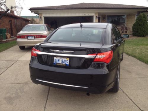 2011 Chrysler 200 Touring Sedan 4-Door 2.4L, image 3