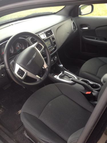 2011 Chrysler 200 Touring Sedan 4-Door 2.4L, image 4