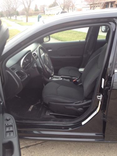 2011 Chrysler 200 Touring Sedan 4-Door 2.4L, image 7