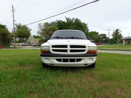 2001 dodge dakota base extended cab pickup 2-door 2.5l