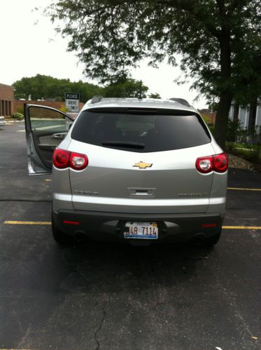 2009 chevrolet traverse lt sport utility 4-door 3.6l