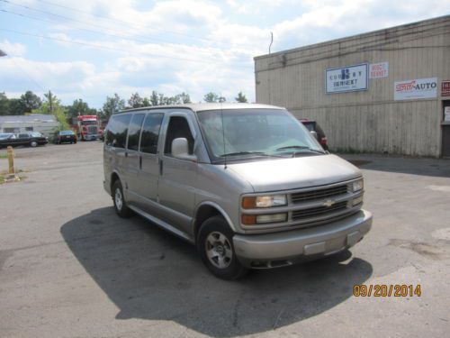 2002 Chevrolet Express 1500 LT Standard Passenger Van 3-Door 5.7L, US $4,399.00, image 2