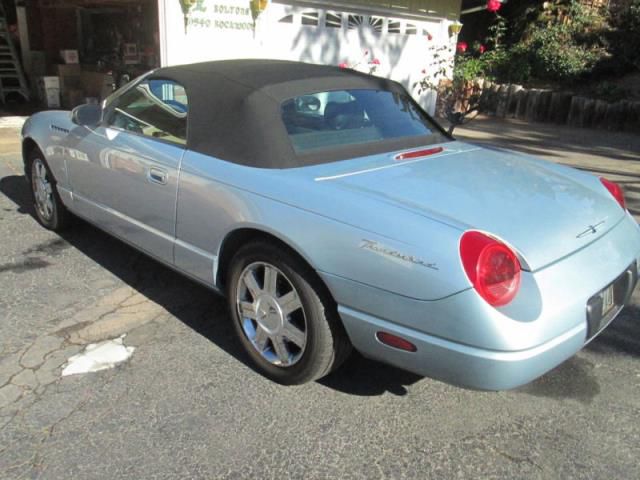 2004 - ford thunderbird