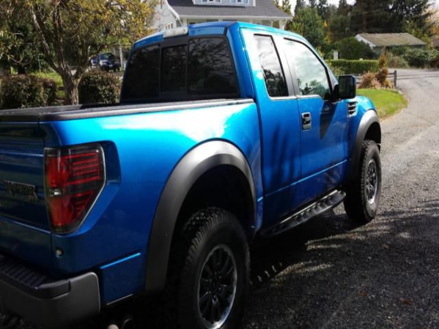 Ford f-150 svt raptor extended cab pickup 4-door