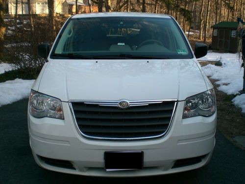 2008 chrysler town &amp; country lx 60k 3.3l 6cyl