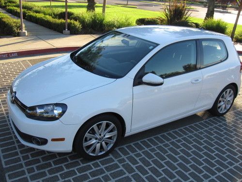 2011 volkswagen golf tdi, only 5k mi, 6-speed, don't miss!