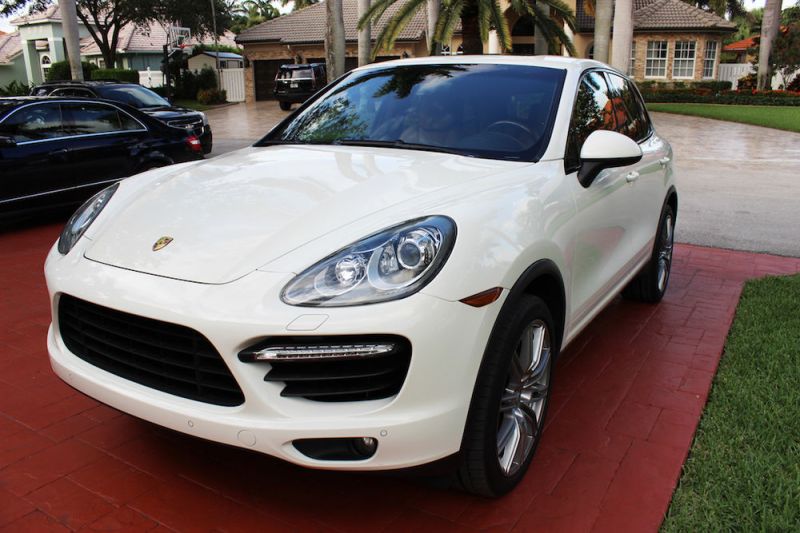 2011 porsche cayenne