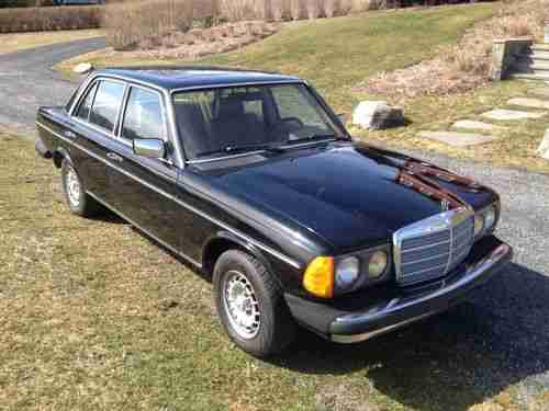 1985 Mercedes Benz 300D 125,000 Miles, image 4