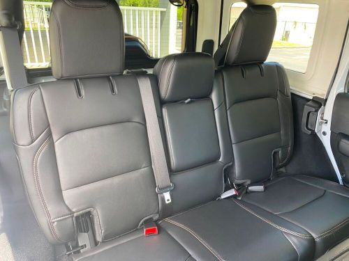 2023 jeep wrangler skytop rubicon 392 v8 leather carfax cert 1 owner