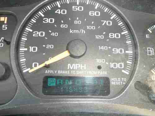 2001 Chevrolet 3500 HD Dura Max...........  No Reserve !!!!!  Low Start.....!, image 12