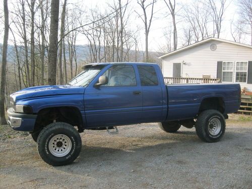 2001 dodge ram 2500 extended cab 4 door