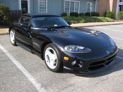 1995 dodge viper rt/10 black w/gray leather, only 8,130 miles, no reserve!!!!