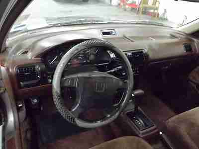 NO RESERVE, AUTOMATIC, CLEAN, RUNS GOOD, AIR COND, image 9